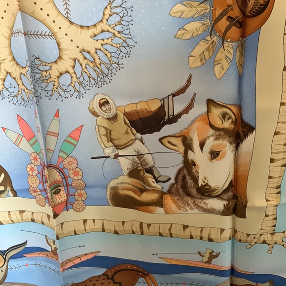 Authentic Hermes La Vie du Grand Nord silk scarf - Picture 6 of 14